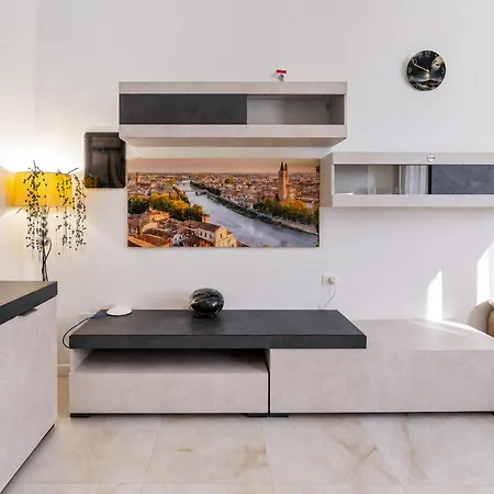 Casa Mario By Gardadoma דירה *